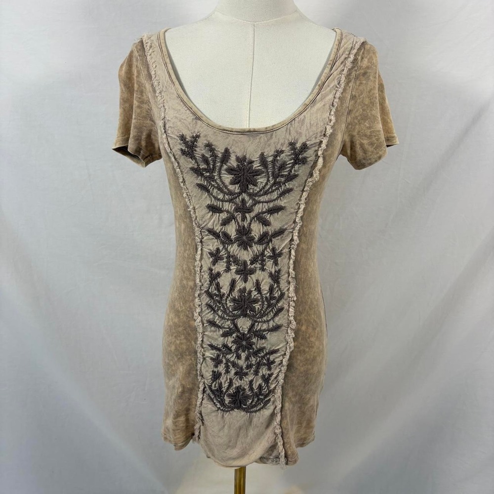T Party brown shirt leaf design size small y2k boho retro
